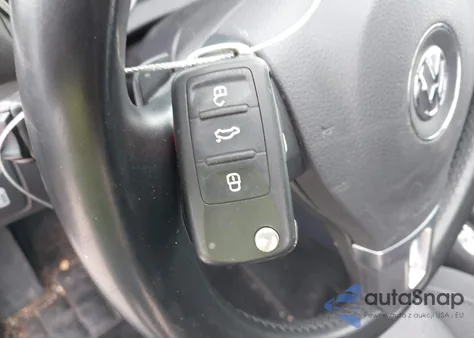 2013 Volkswagen Golf 2.0L Tdi 4-Door z USA, uszkodzony, nr VIN WVWDM7AJ7DW137879